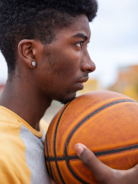 Loesungen Redaktionen Hero Baskettballer